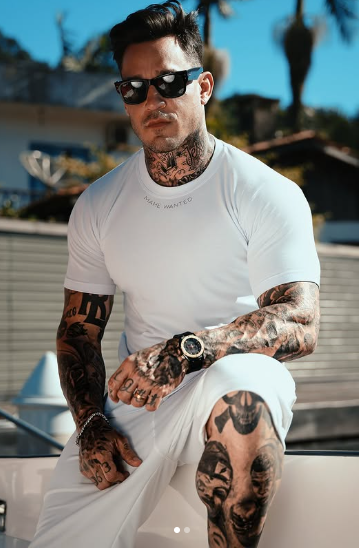 Camiseta Branca Básica Estampada